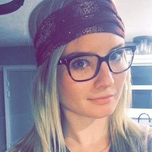 Meet your Posher, Ellen